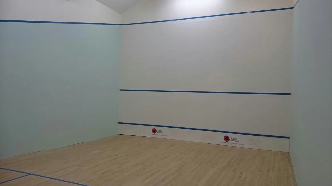 Loddon Valley Leisure Centre squash venue photo 5 of 5