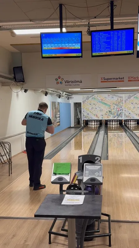 Loviisa Bowling hall squash venue photo 1 of 2