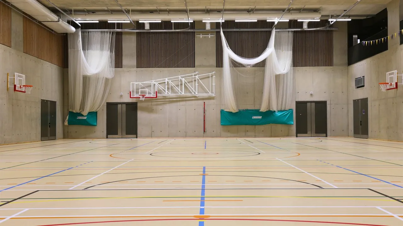 LSE Students' Union squash venue photo 1 of 3
