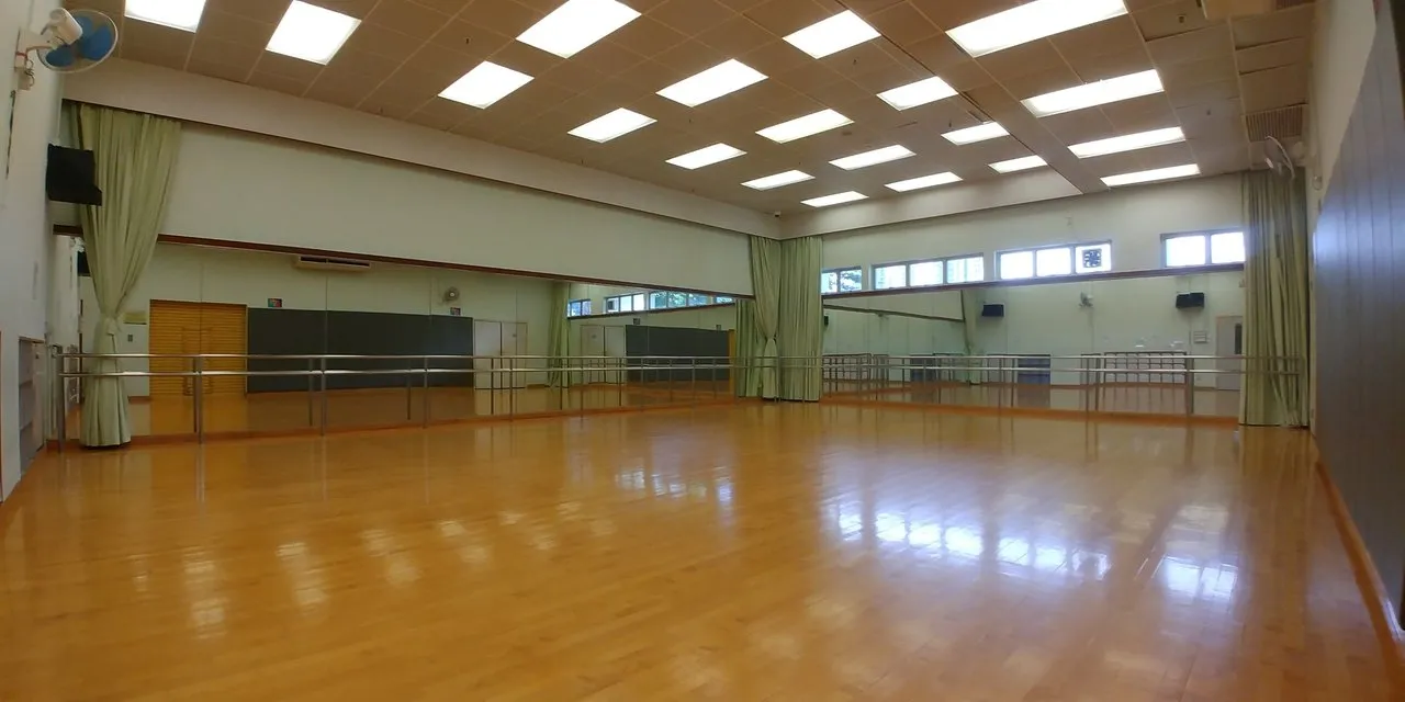 Lung Sum Avenue Sports Centre squash venue photo 3 of 7