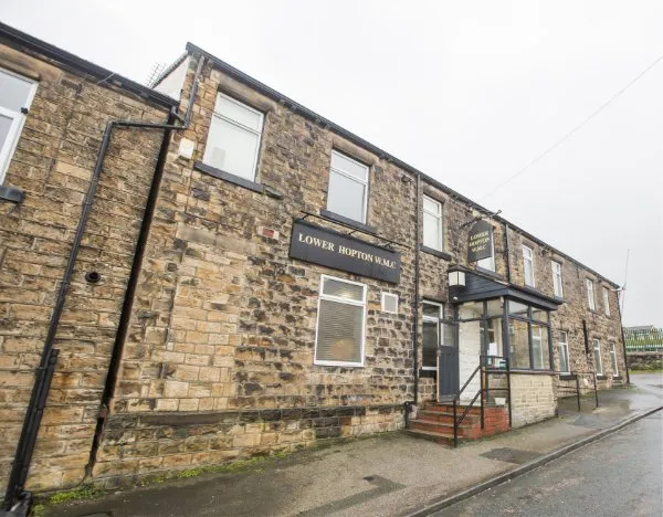 Mirfield Working Mens Social Club squash venue photo 6 of 10