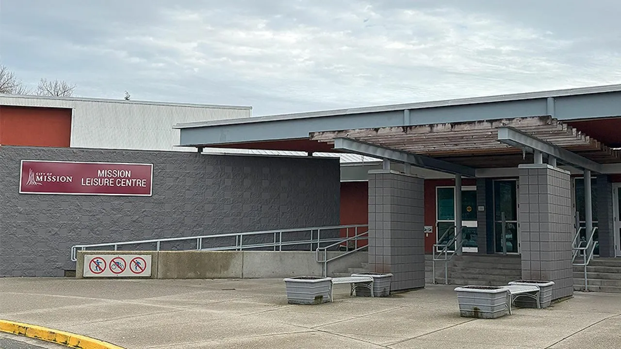 Mission Leisure Centre squash venue photo 3 of 7