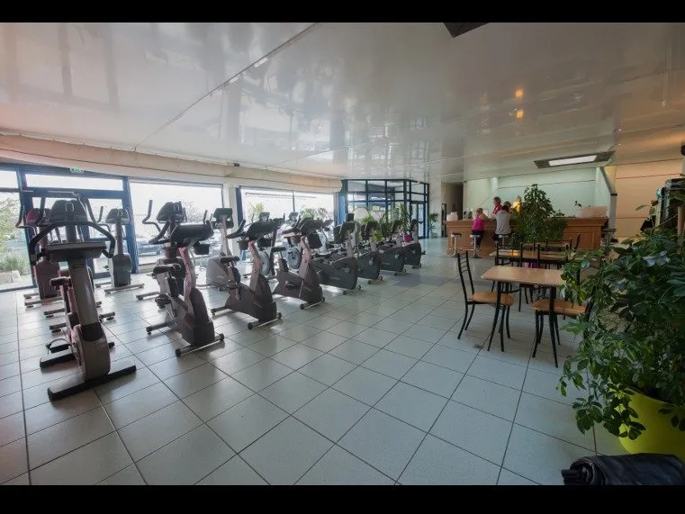 Movida Portet squash venue photo 2 of 4