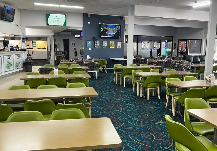 Muswellbrook Golf Club squash venue photo 2 of 7