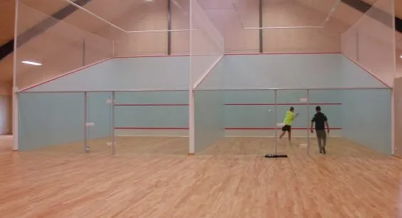 Naesset Motion & Fitness (Naeshallen) squash venue photo 8 of 10