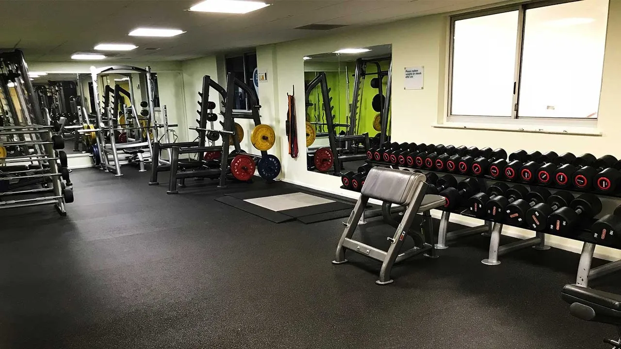 Nuffield Health Portsmouth Fitness & Wellbeing Gym squash venue photo 4 of 8
