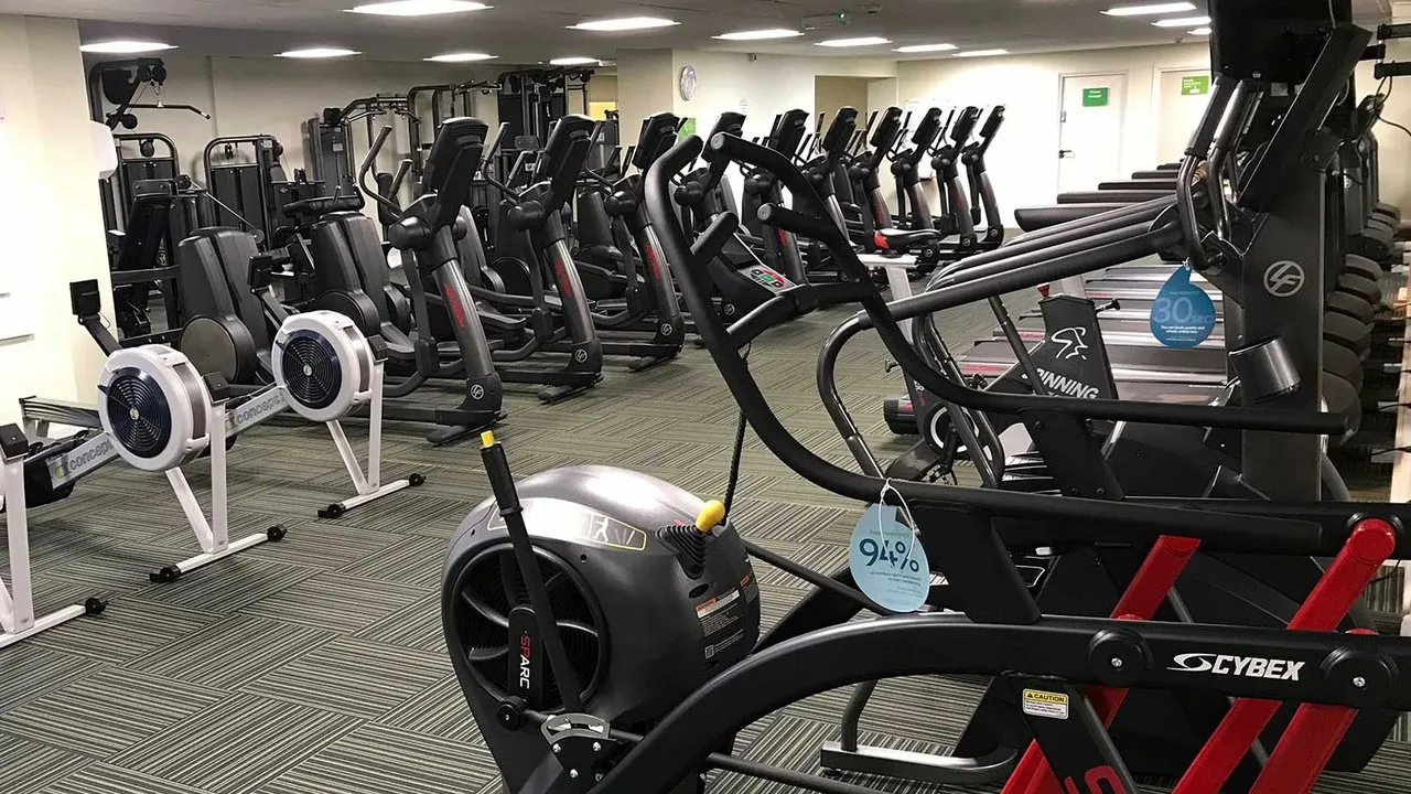 Nuffield Health Portsmouth Fitness & Wellbeing Gym squash venue photo 2 of 8
