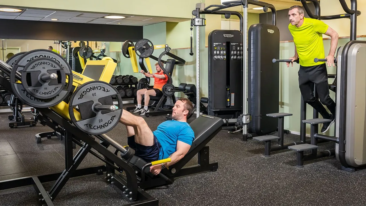 Nuffield Health Bloomsbury Fitness & Wellbeing Gym squash venue photo 8 of 10