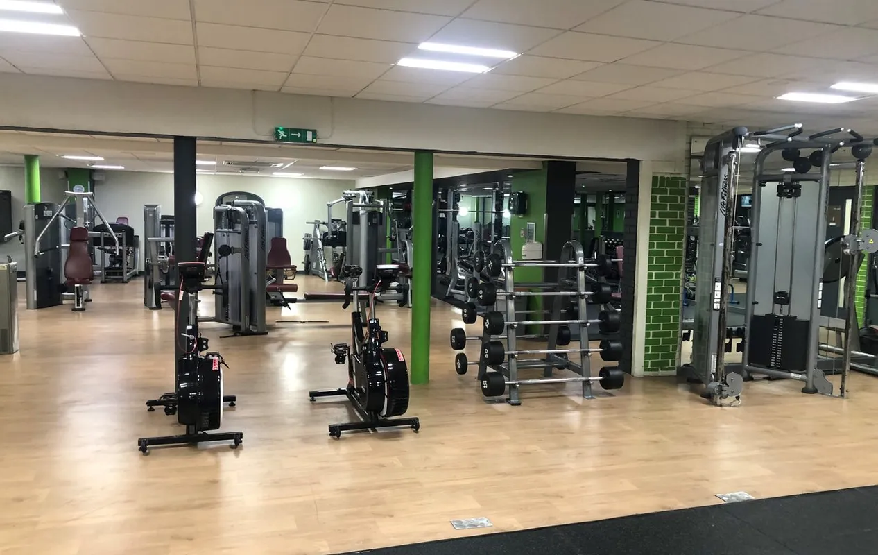 Nuffield Health Battersea Fitness & Wellbeing Gym squash venue photo 7 of 7