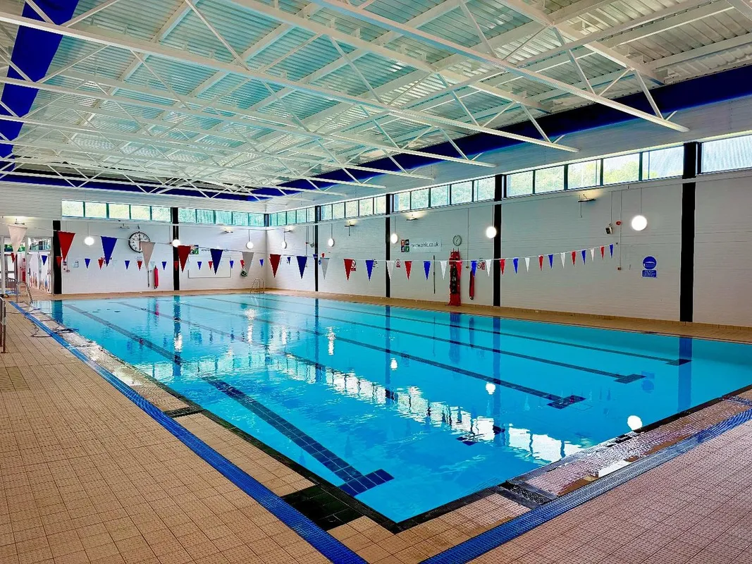 Oulder Hill Leisure Complex squash venue photo 7 of 10
