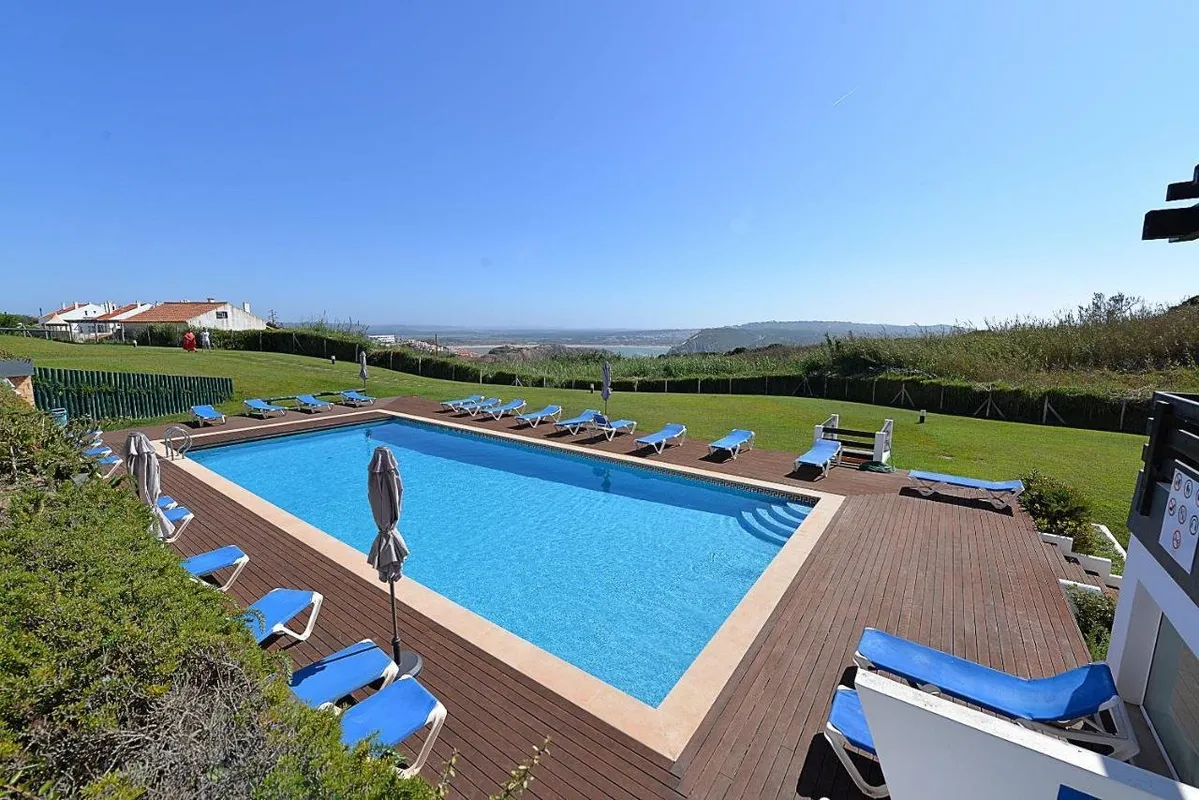 Paddle - Sea view apartment with 3 pools, tennis squash court - Two-Bedroom Apartment squash venue photo 2 of 3