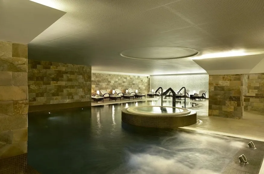 Porto Palacio Hotel by The Editory squash venue photo 3 of 4