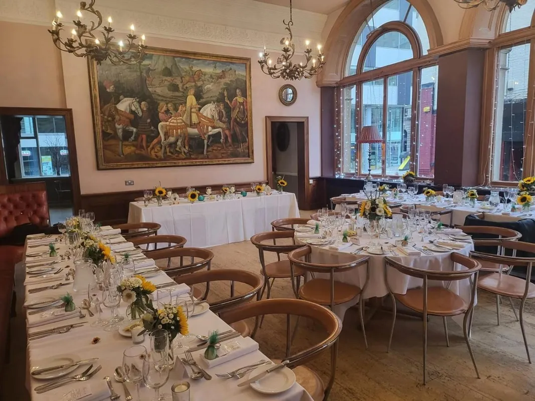 The Racquet Club Hotel & Ziba Restaurant squash venue photo 5 of 5