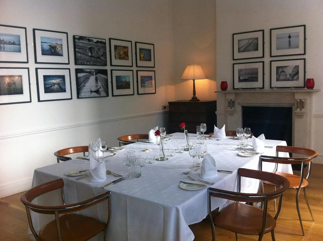 The Racquet Club Hotel & Ziba Restaurant squash venue photo 4 of 5