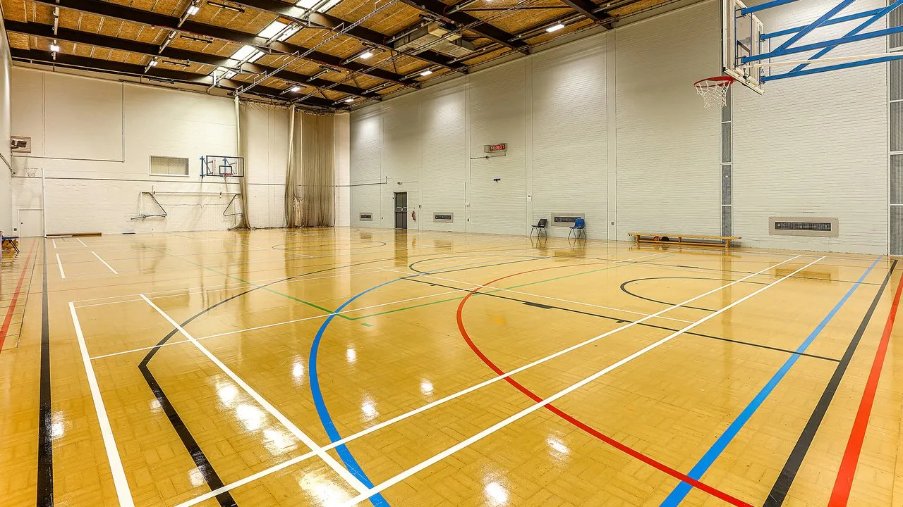 Robert Lowe Sports Centre squash venue photo 1 of 9