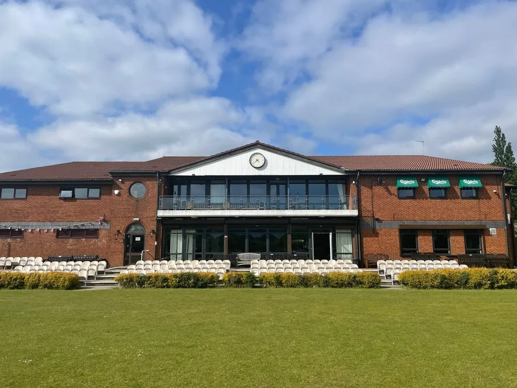 Rochdale Cricket, Lacrosse and Squash Club squash venue photo 5 of 9