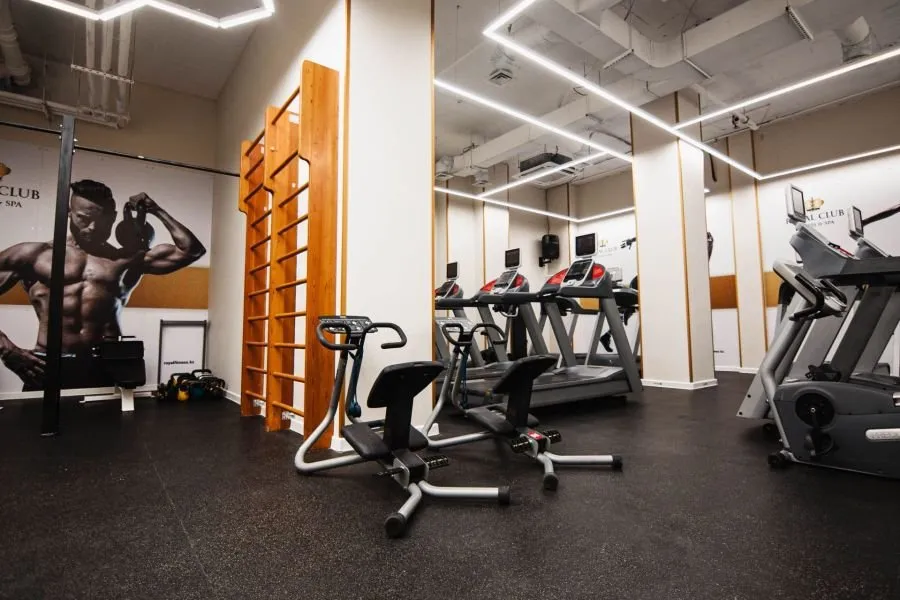 Royal Club Fitness & SPA (Nurly Tau) squash venue photo 1 of 6