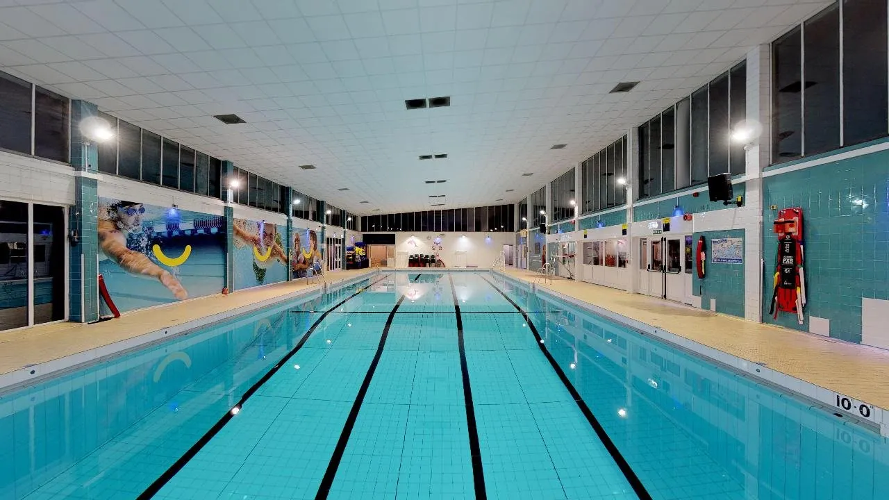 Royston Leisure Centre squash venue photo 6 of 10