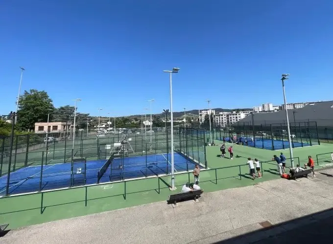 SAINT CHAMOND (TEN SQUASH CLUB) squash venue photo 4 of 6