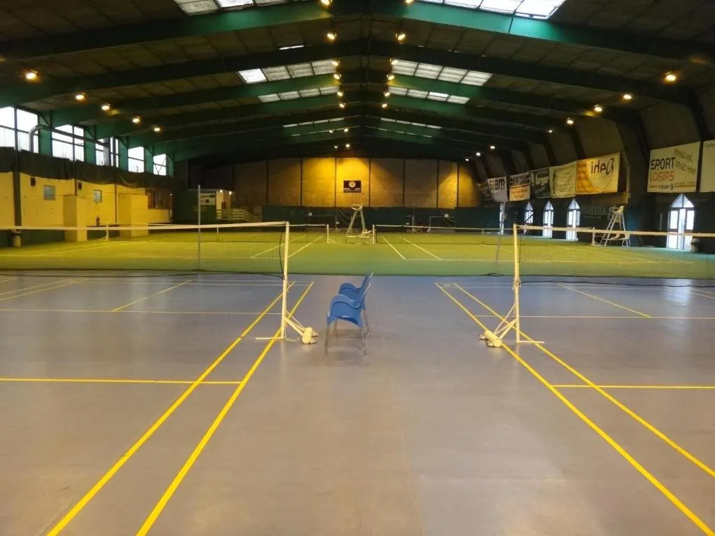 Salle Multi-raquettes (tennis, squash, tennis de table, badminton) squash venue photo 5 of 9