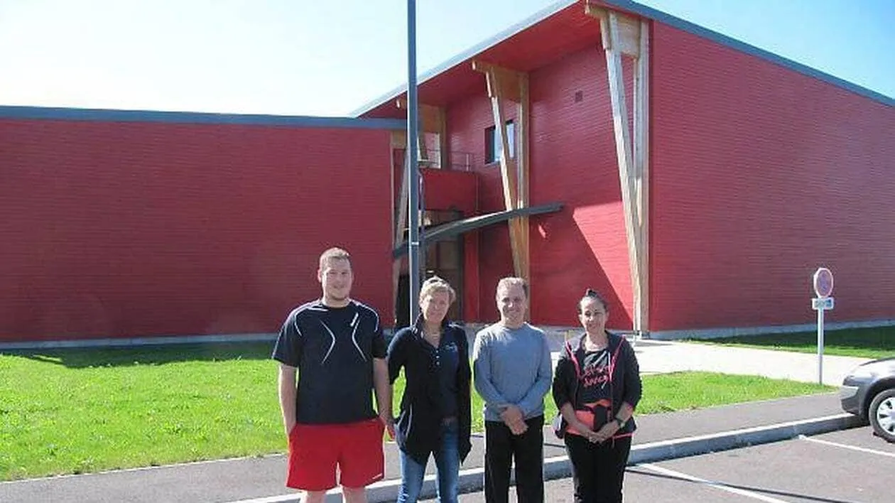 Salle Multi-raquettes (tennis, squash, tennis de table, badminton) squash venue photo 1 of 9