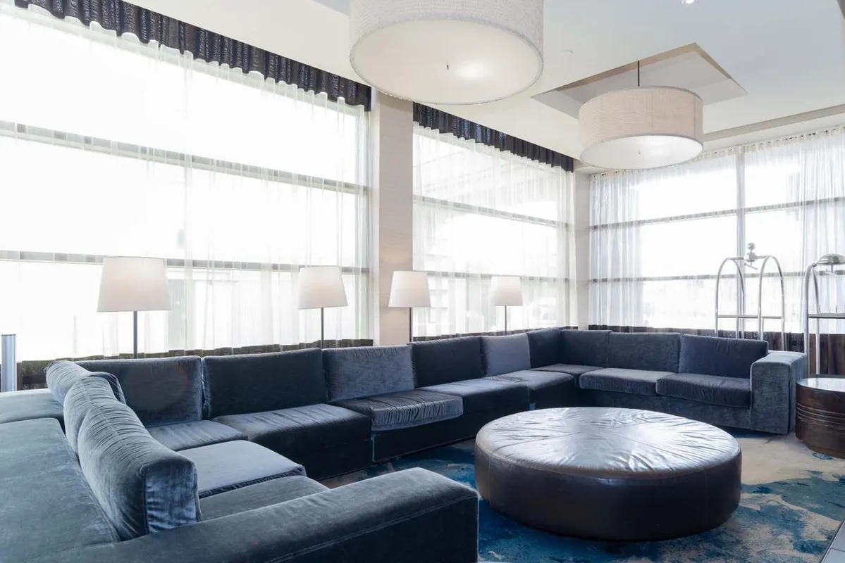 Sandman Signature Vancouver Airport Hotel & Resort squash venue photo 2 of 7