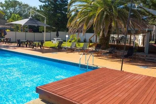 Seashells Beachfront Resort squash venue photo 3 of 8