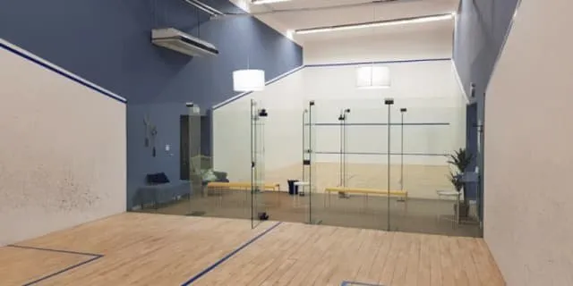 Set Squash Aix squash venue photo 9 of 10