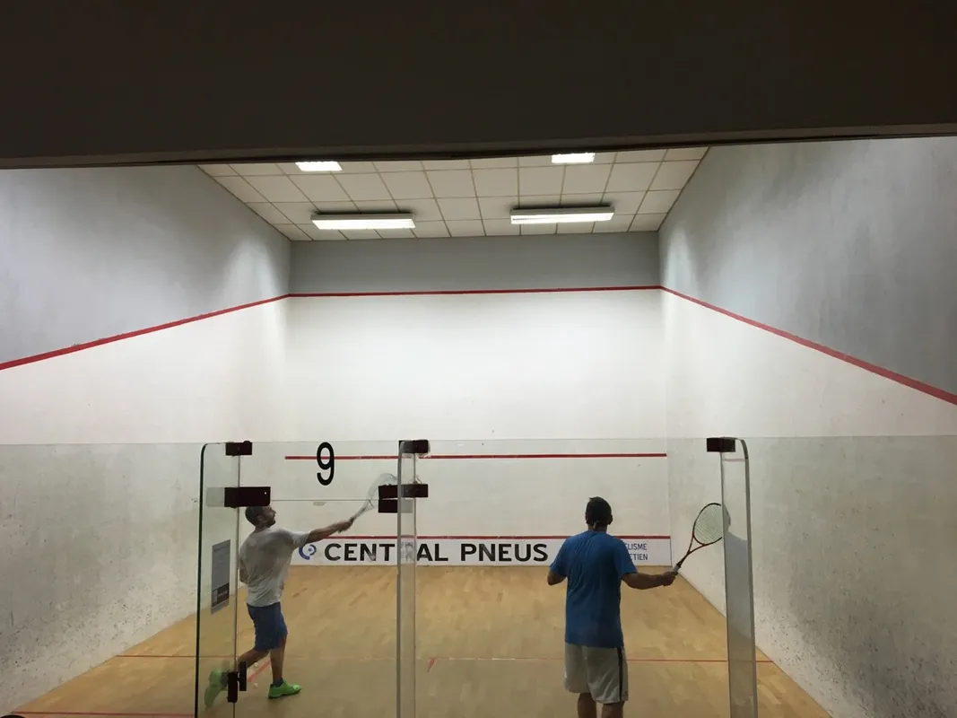 Set Squash Aix squash venue photo 8 of 10