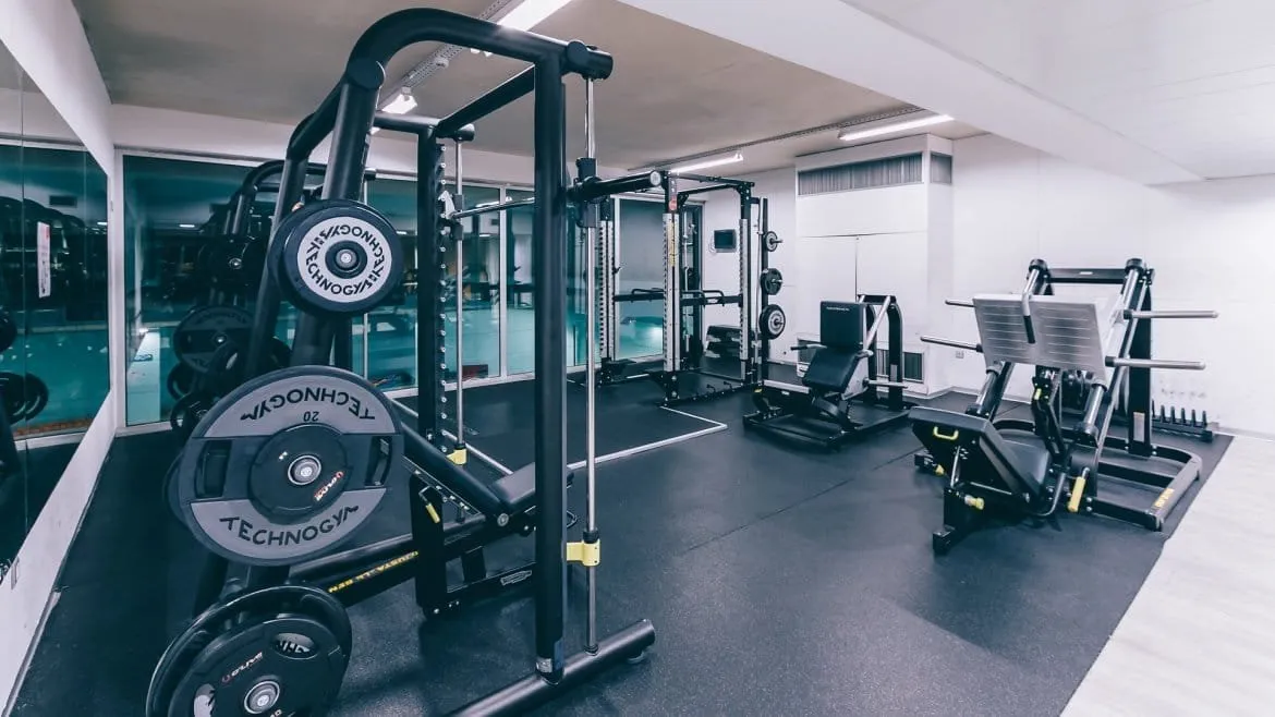 Solinca Health & Fitness Club - Estadio do Dragao squash venue photo 9 of 10