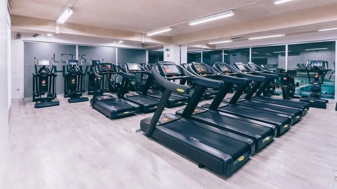 Solinca Health & Fitness Club - Estadio do Dragao squash venue photo 7 of 10