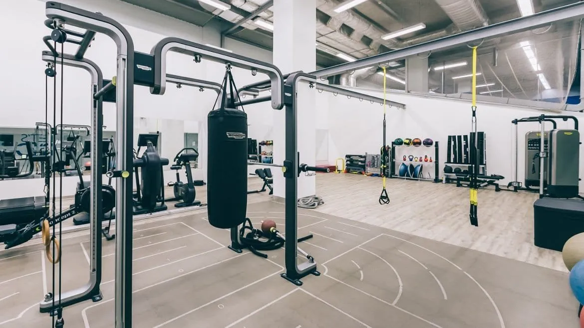 Solinca Health & Fitness Club - Estadio do Dragao squash venue photo 6 of 10