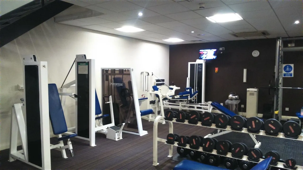 Spindles Health Club & Gym squash venue photo 5 of 10