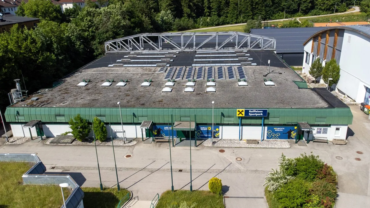 Sporthalle Stadtgemeinde Gmunden squash venue photo 3 of 8