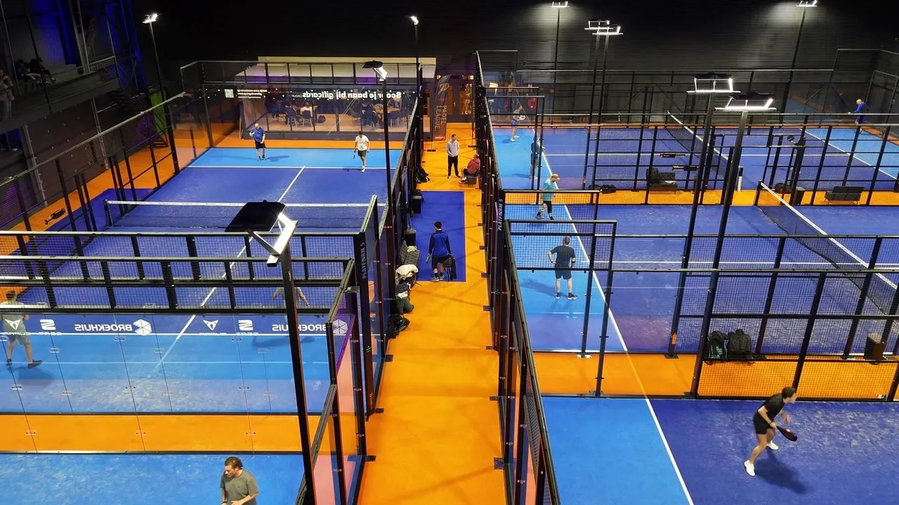 Sportcentrum De Kloek squash venue photo 4 of 6