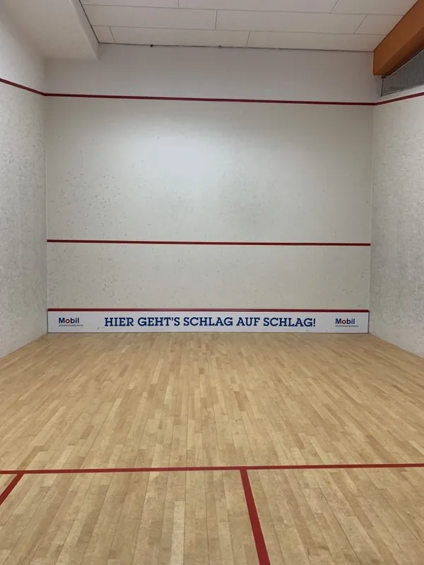 Sport & Spa Bramfeld squash venue photo 9 of 10