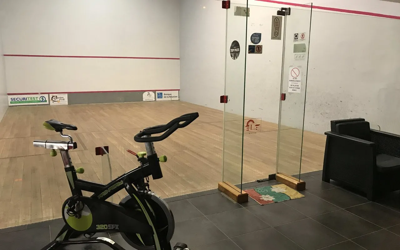 SQUASH PARADIS SAINT-PIERRE squash venue photo 3 of 10