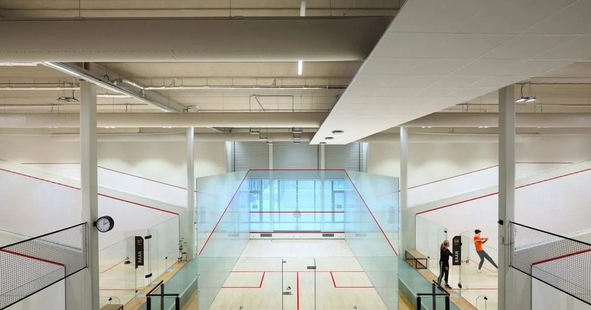 Squashbaanrenovatie squash venue photo 5 of 7