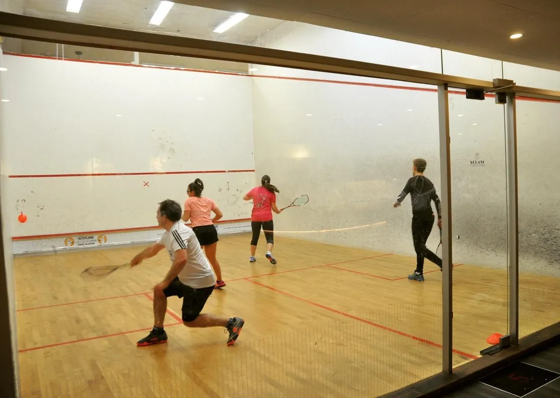 Squash Club de Saint-Cloud squash venue photo 16 of 20