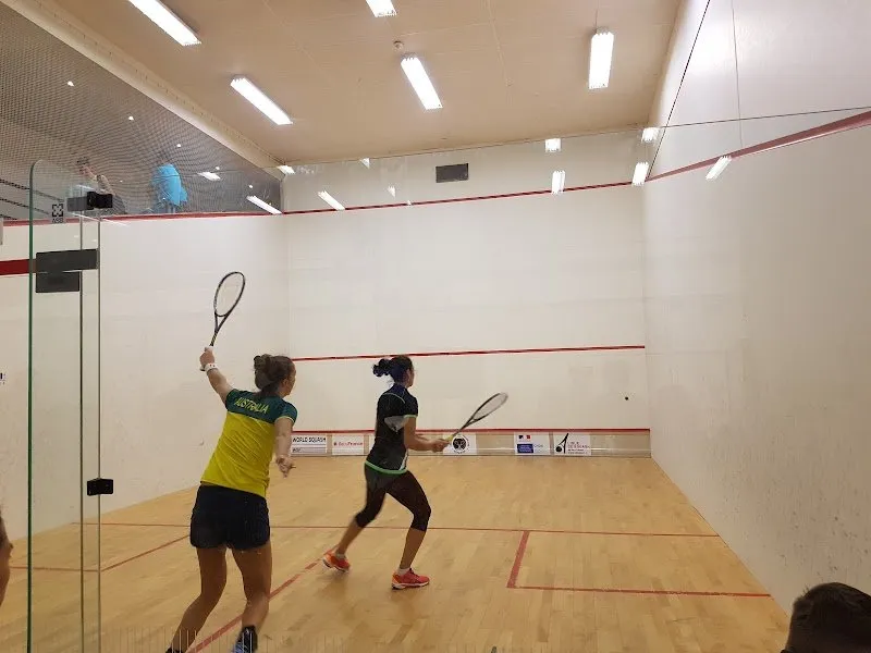Squash Club de Saint-Cloud squash venue photo 13 of 20