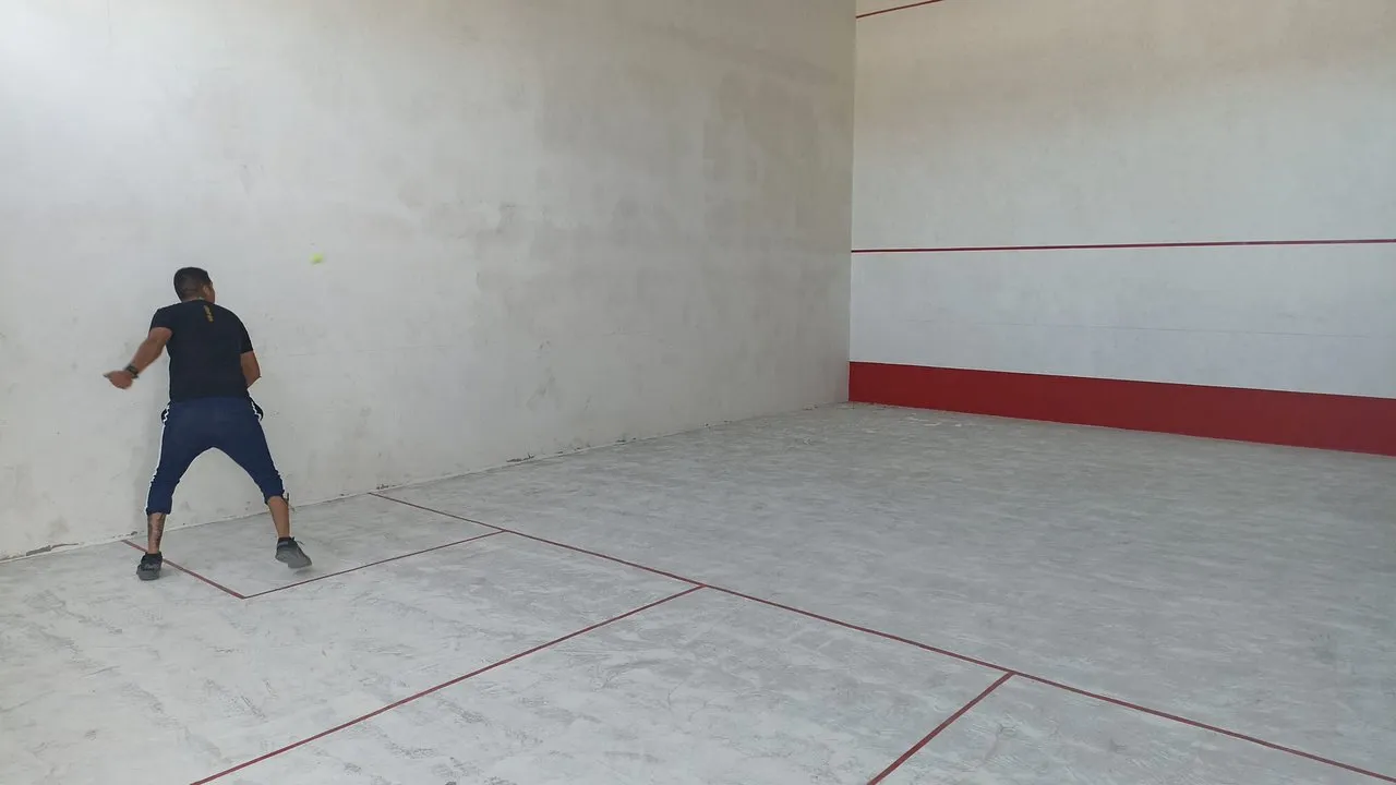 SQUASH "Zacatal" squash venue photo 2 of 3