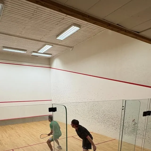 Squash Club Sergy Gessien squash venue photo 4 of 6