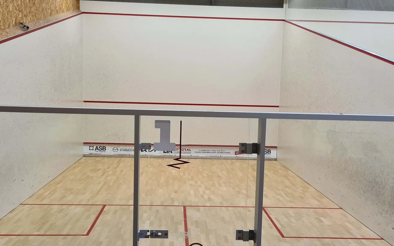 Squash Challans Redzone squash venue photo 7 of 10