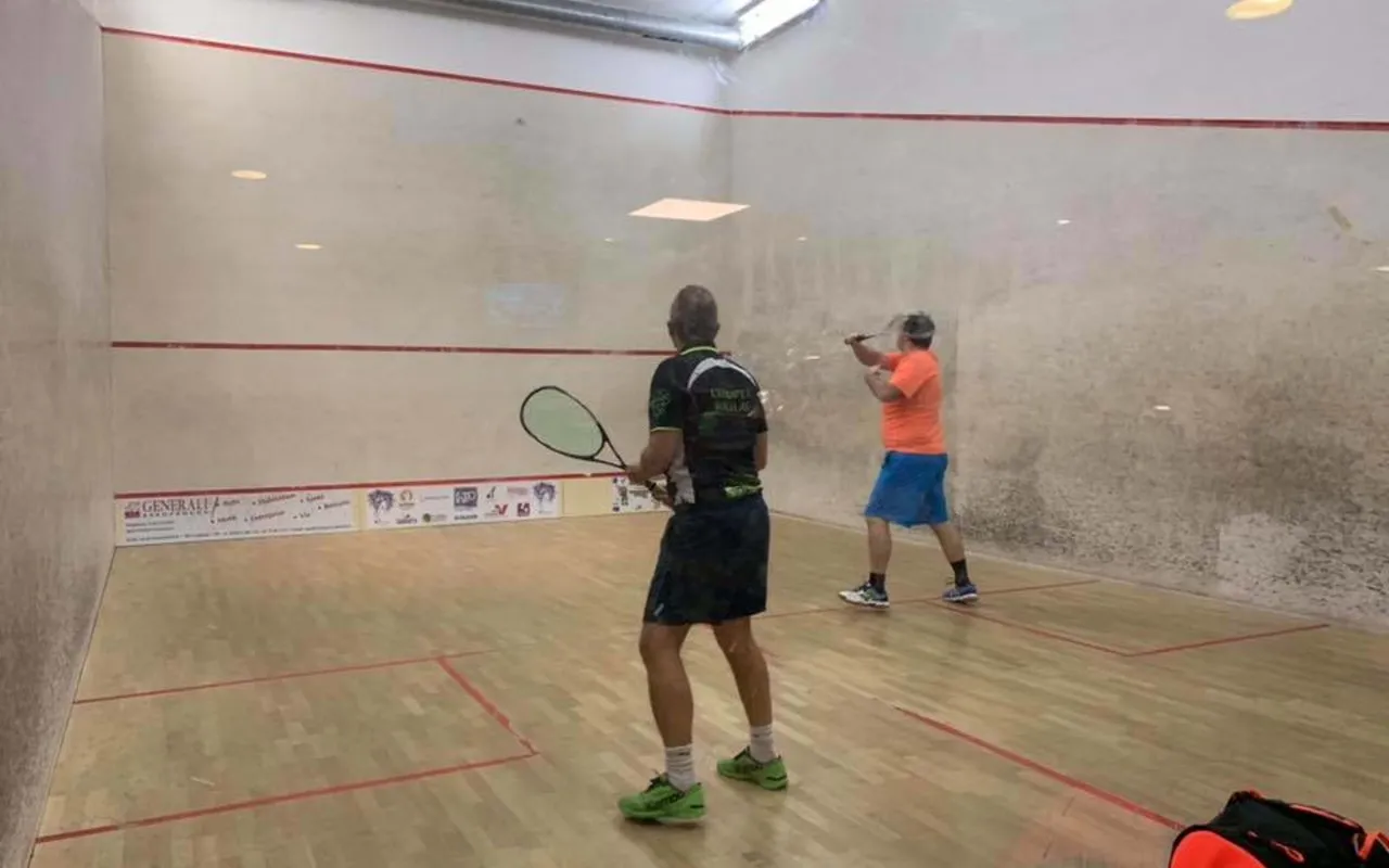Squash Badminton Horaires squash venue photo 4 of 5