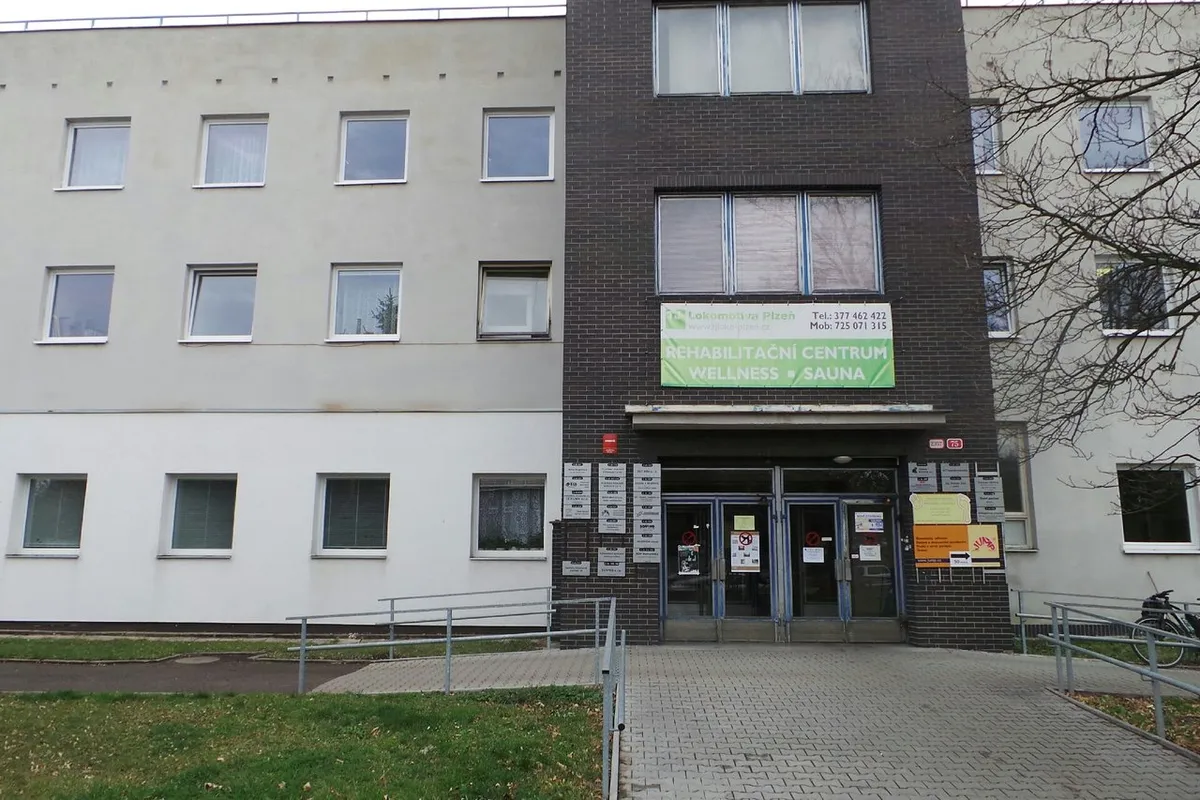 Squashove a bowlingove centrum TJ Lokomotiva Plzen squash venue photo 2 of 3