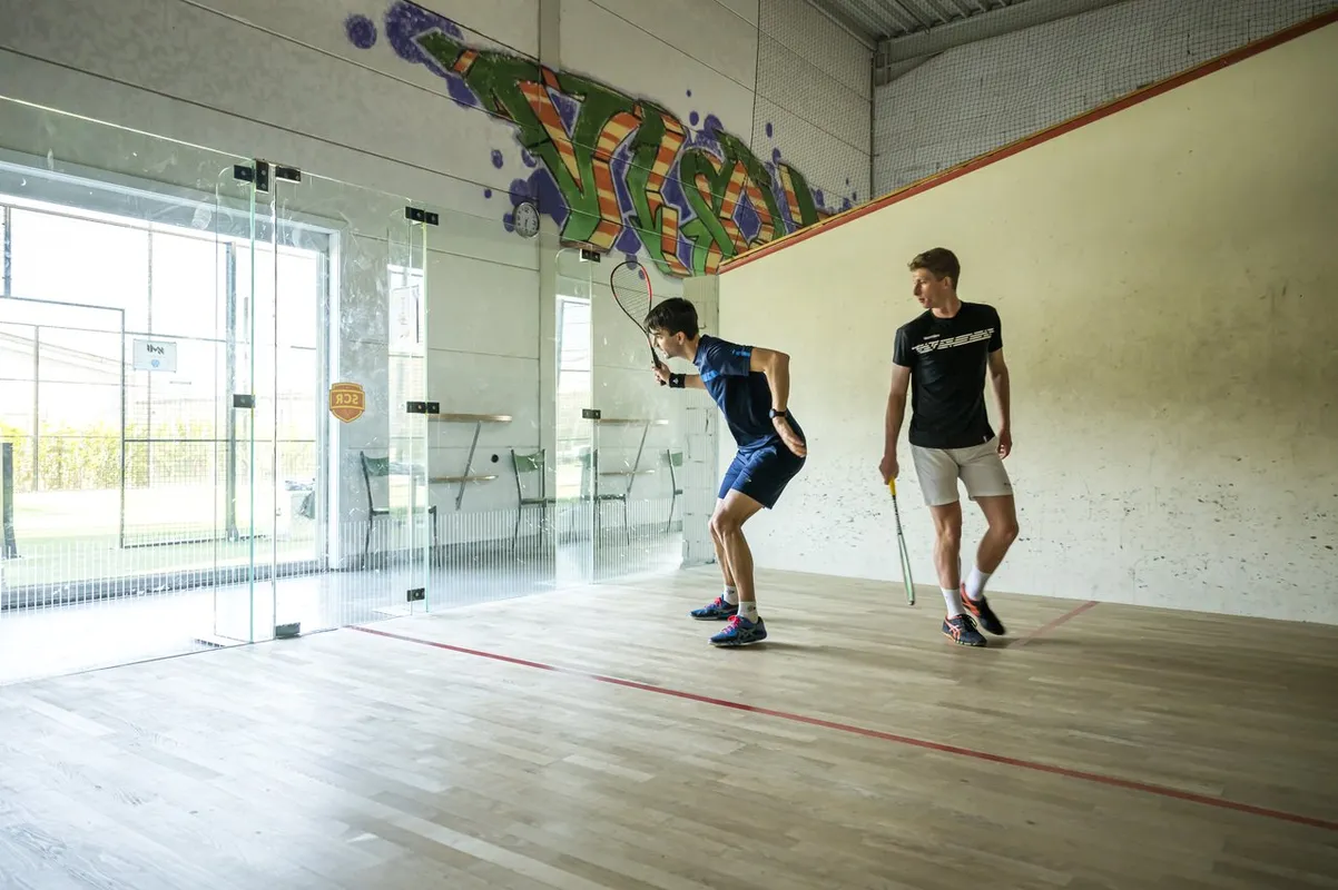Squash Club Vision 21 squash venue photo 4 of 10