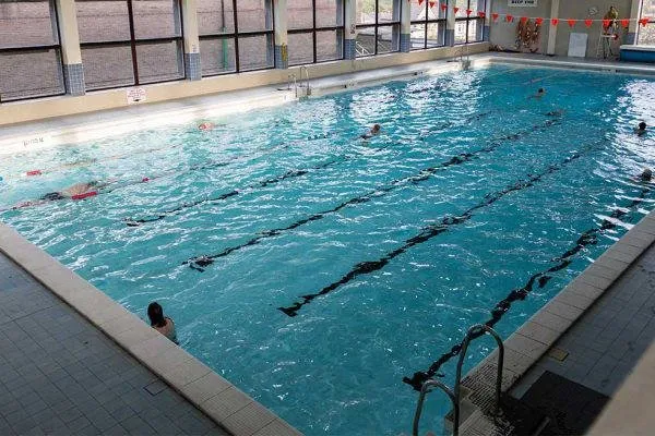 Stocksbridge Community Leisure Centre squash venue photo 1 of 10