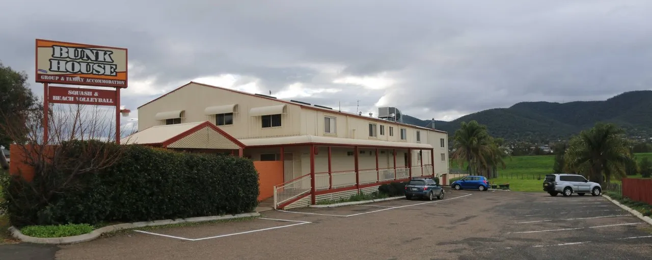 Tamworth Bunkhouse squash venue photo 2 of 6