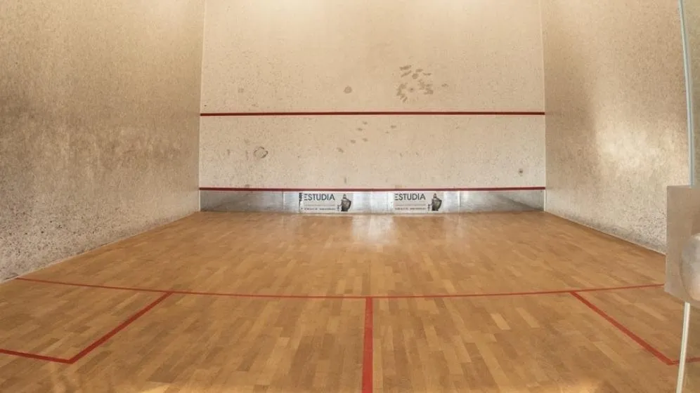 Tennis Club squash venue photo 4 of 6