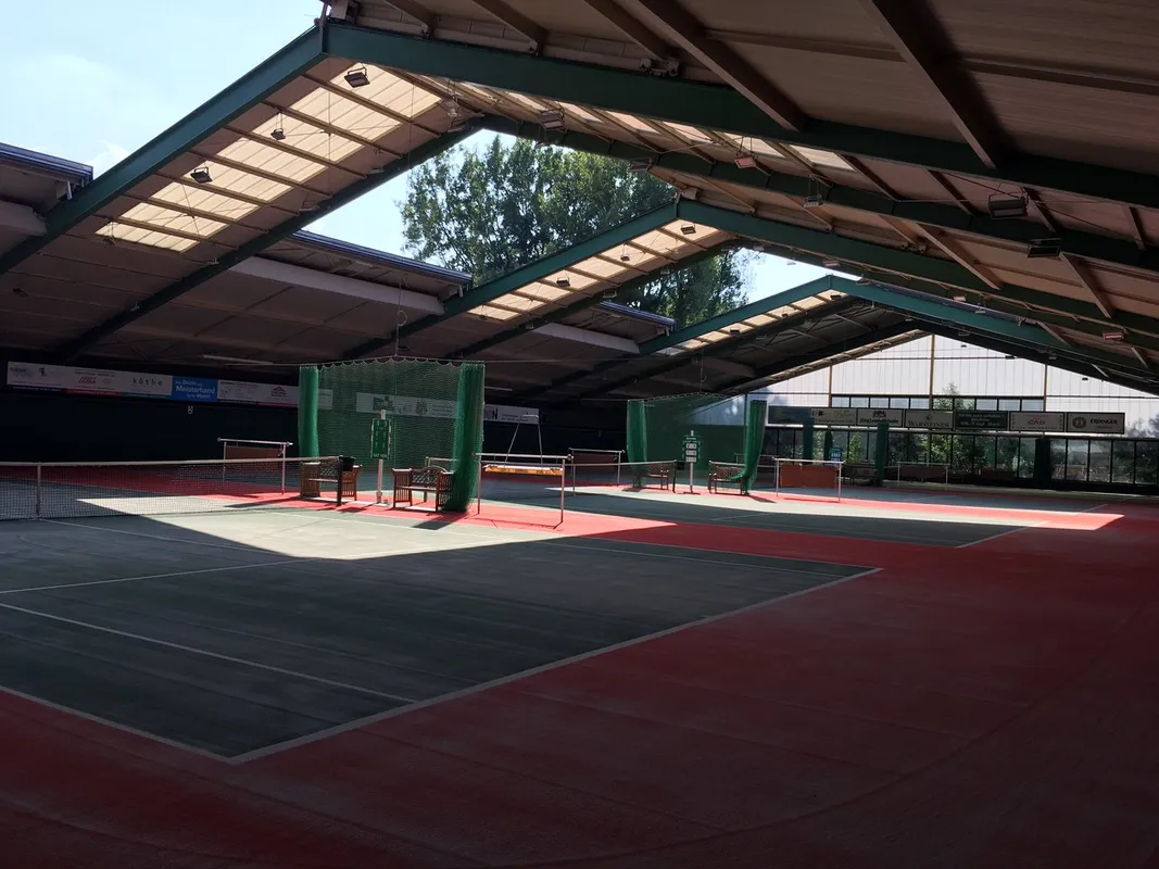 Tennis, Squash & Fitness Hemmingen squash venue photo 2 of 7